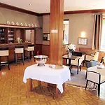 Des Mesanges Отель 2*