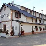 Des Mesanges Отель Meisenthal