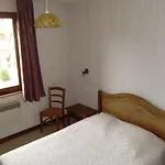 Des Mesanges Отель